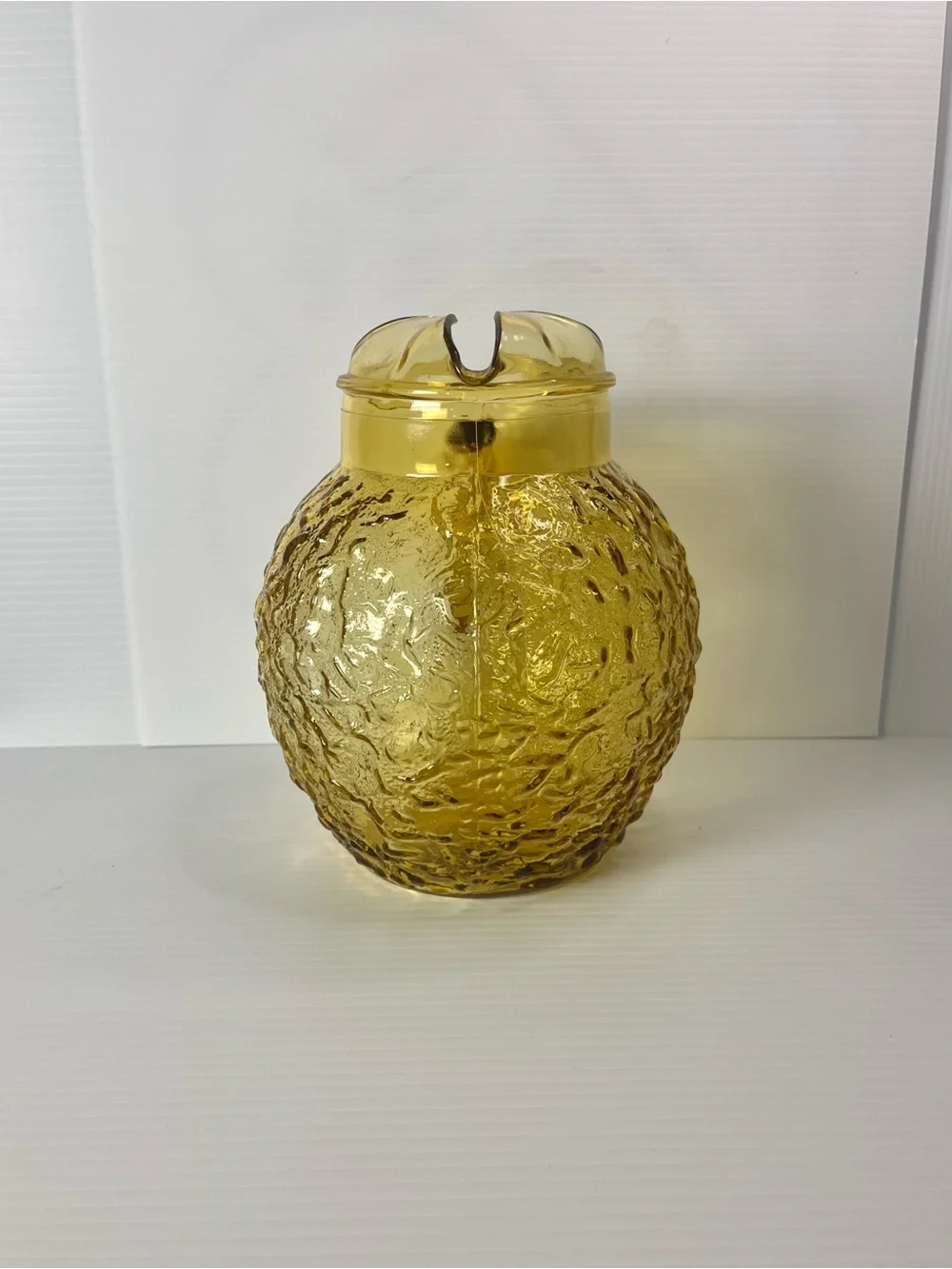 Vintage 1960's Anchor Hocking Glass Honey Gold Lido Milano 96-ounce Pitcher